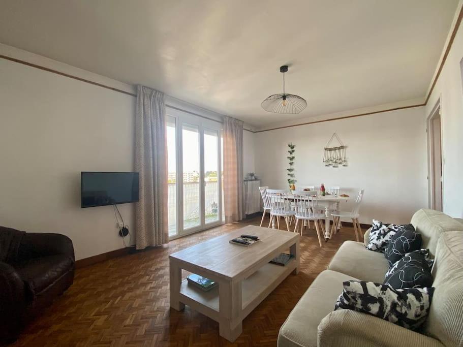 Le Buffel - 4 Chambres, Parking, Wi-fi, Tram - 8pers Apartment